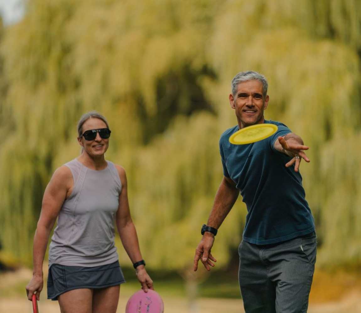 Disc Golf Couple at McArthur Island