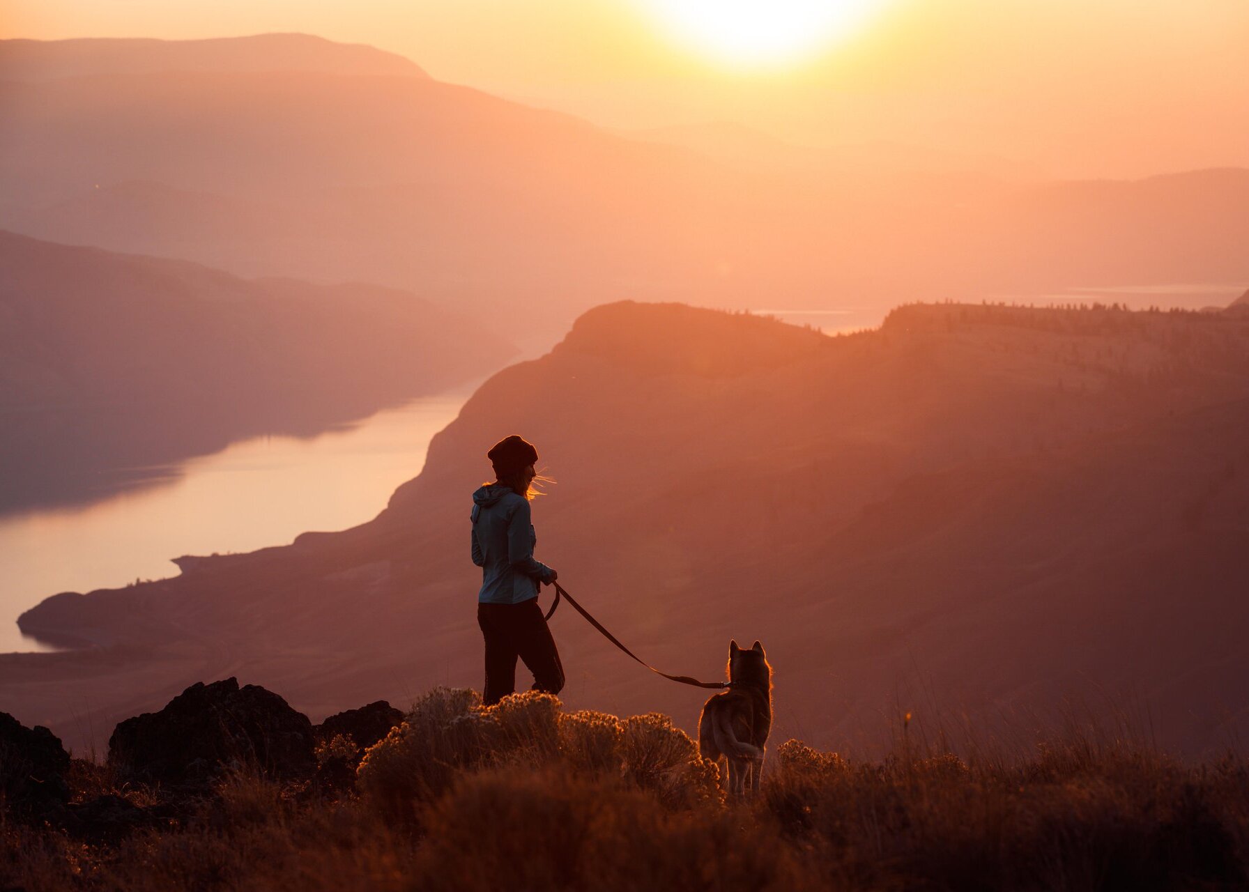 Hikers admiring the view over Kamloops lake